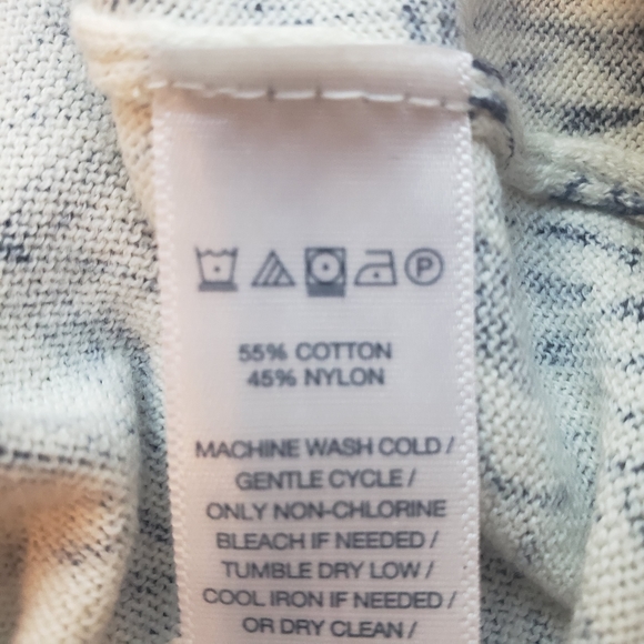 C Wonder Button Up Cardigan Lightweight Size Medium - Picture 7 of 7